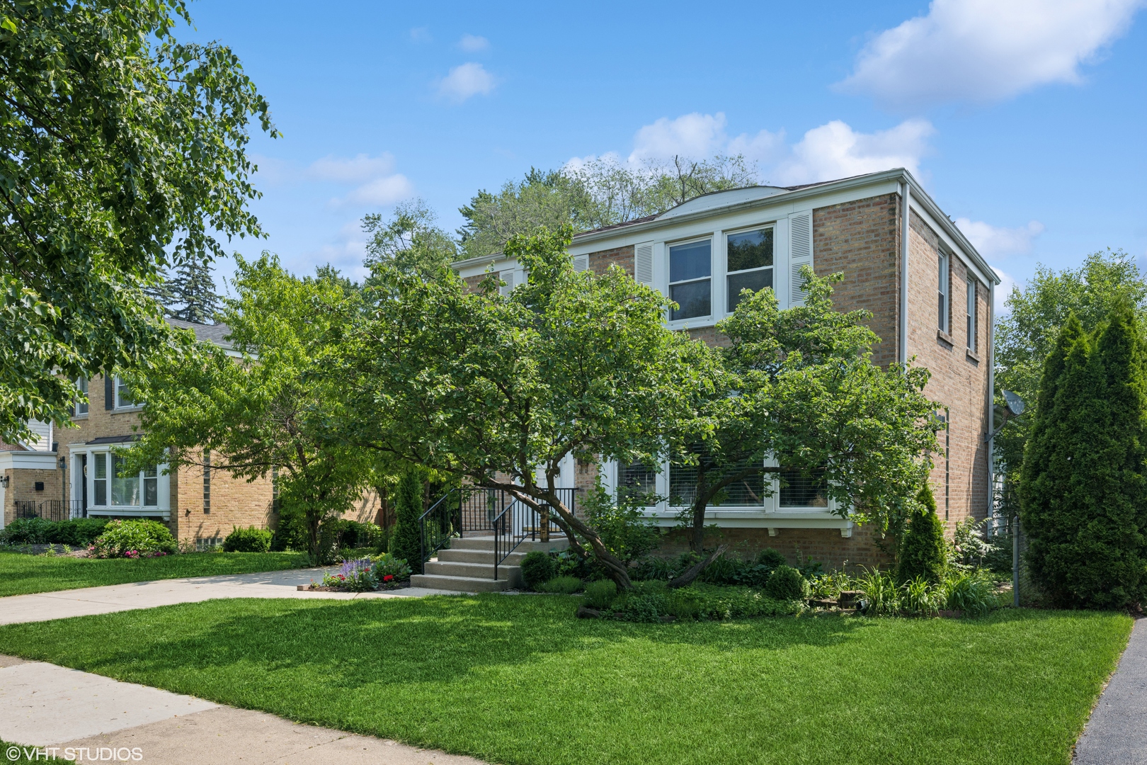 731 N Patton Avenue, Arlington Heights, IL 60004