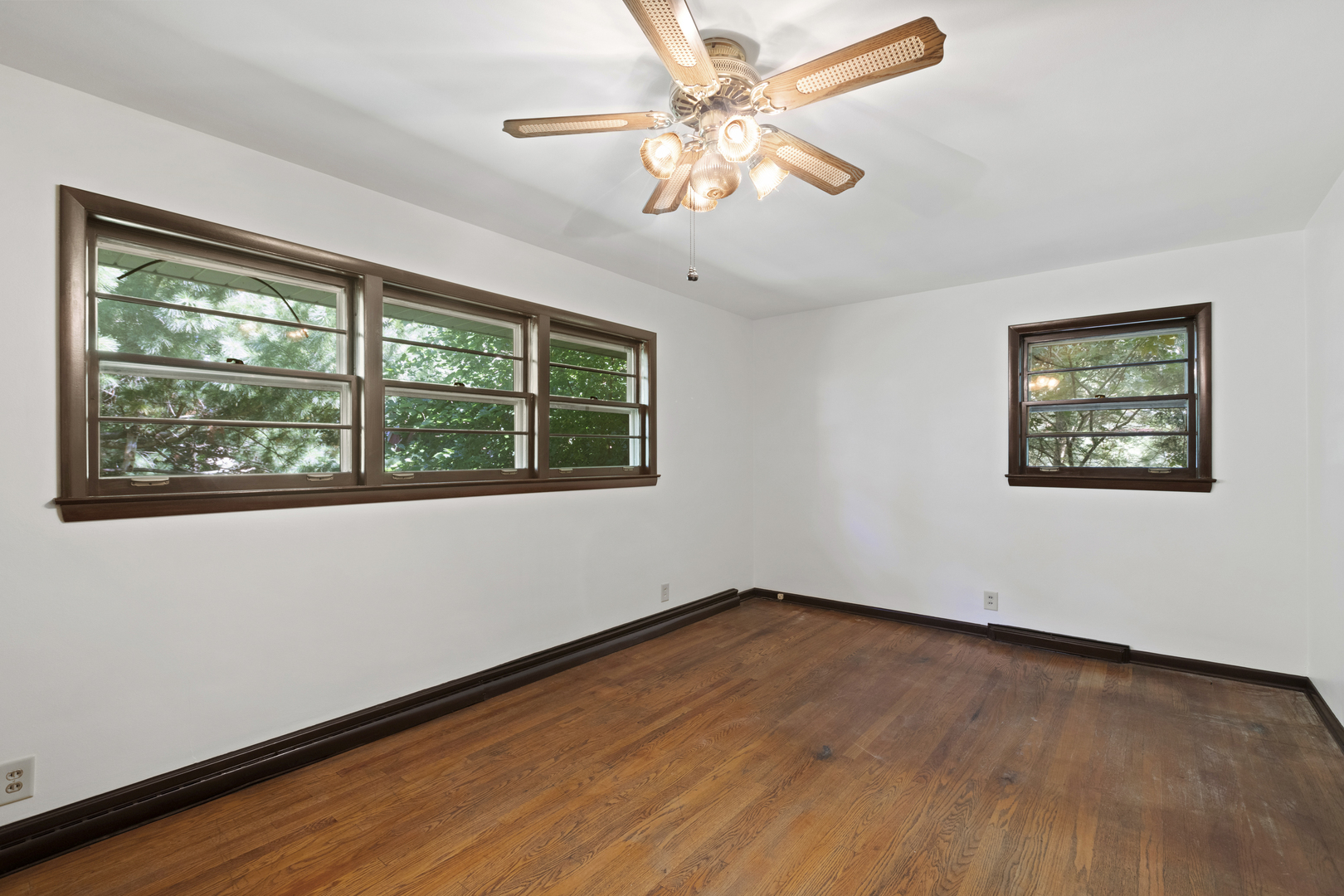 381 W Exchange Street, Crete, IL 60417