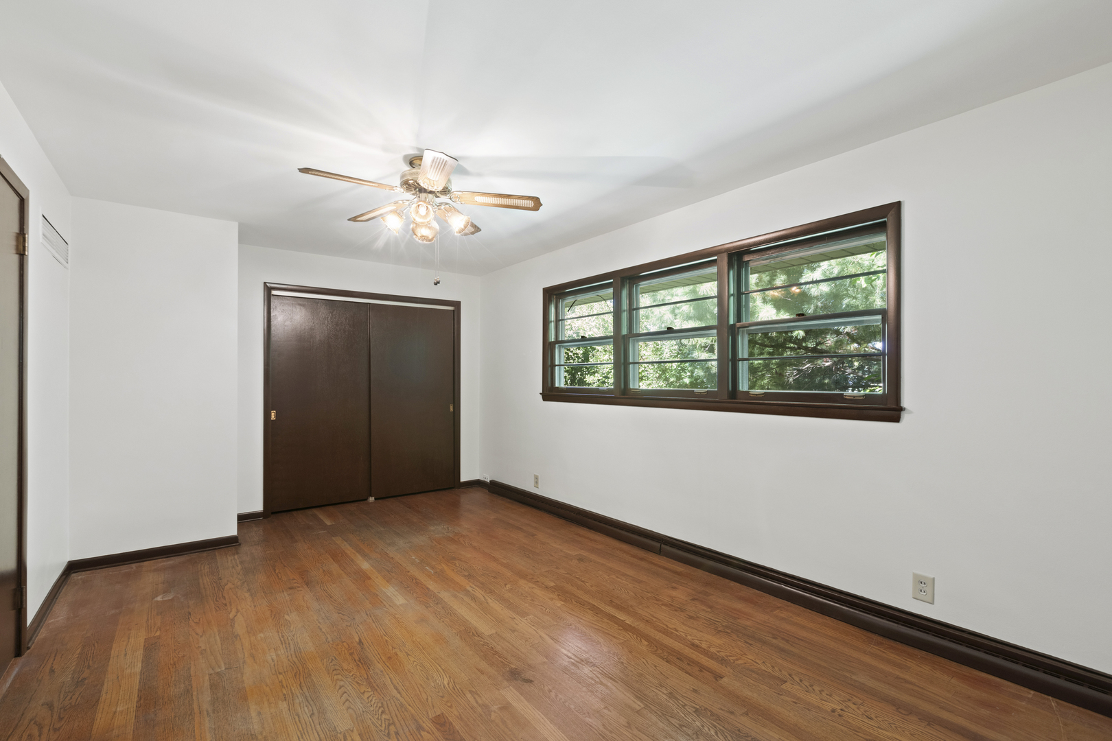 381 W Exchange Street, Crete, IL 60417