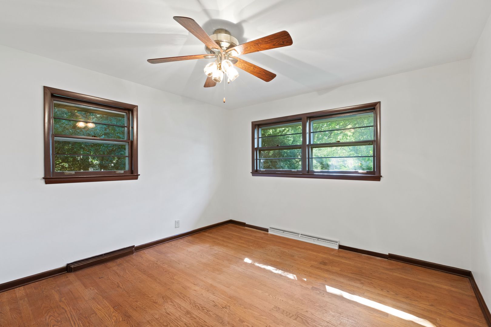 381 W Exchange Street, Crete, IL 60417