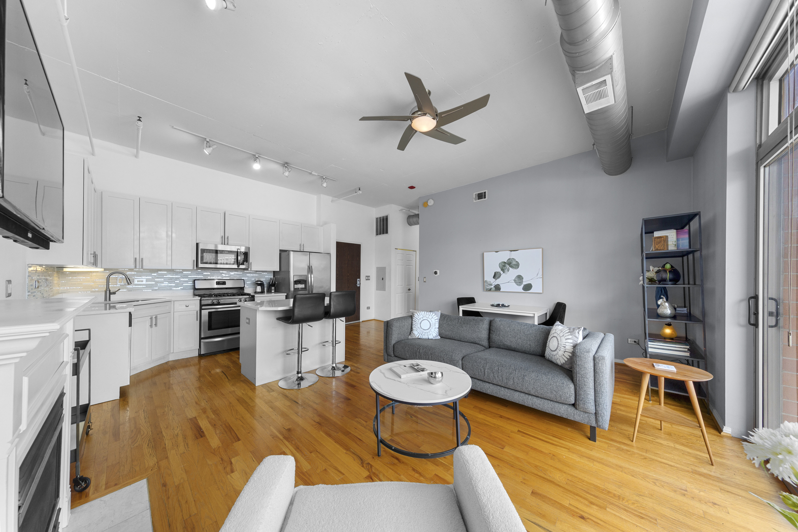 950 W MONROE Street #616, Chicago, IL 60607