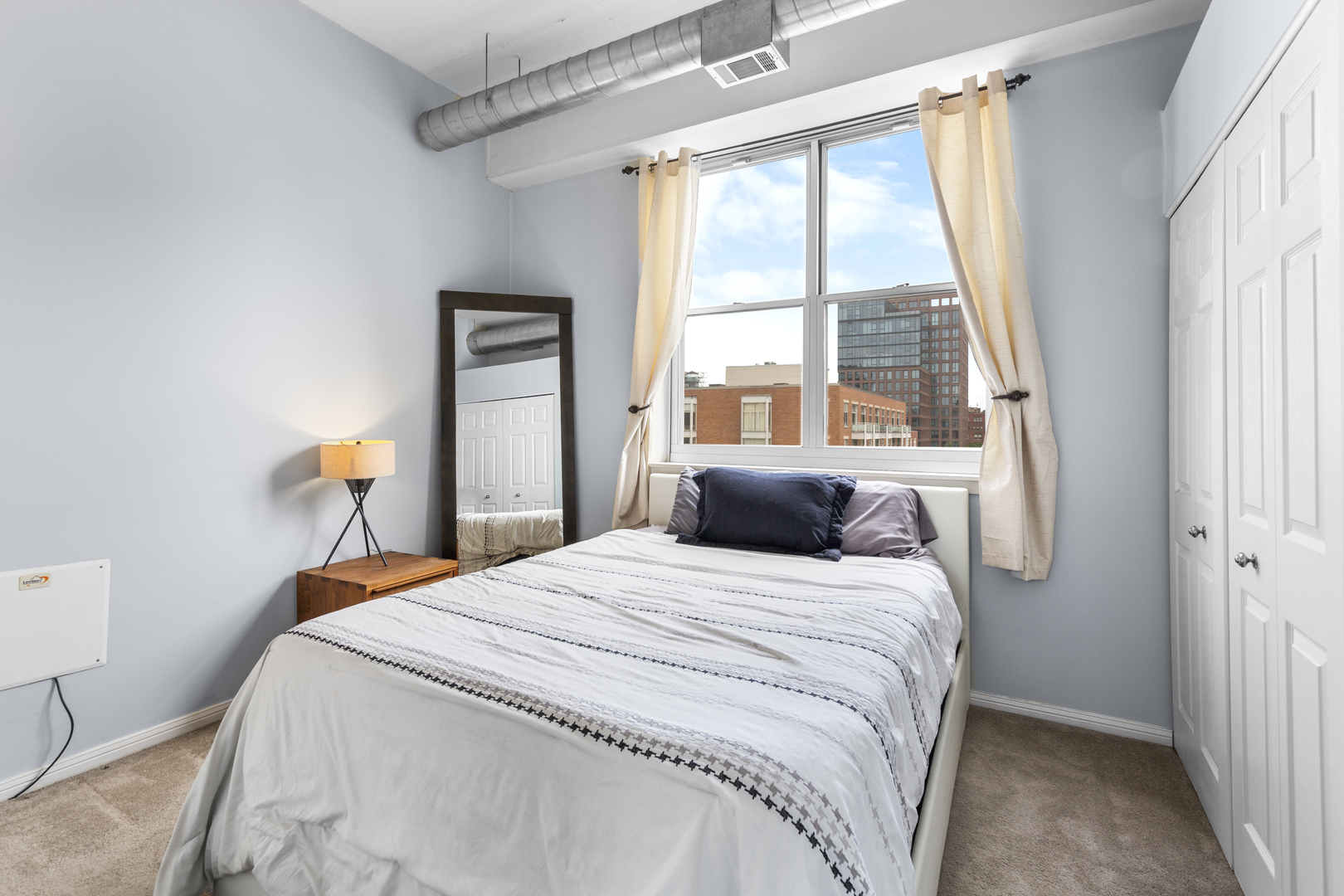 950 W MONROE Street #616, Chicago, IL 60607