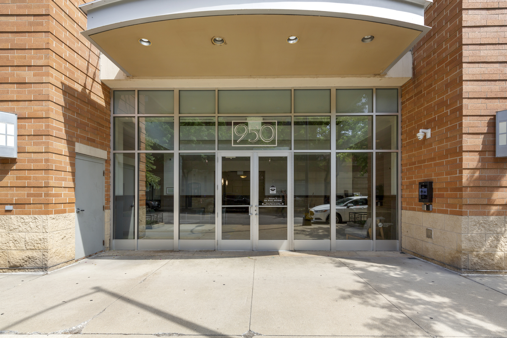 950 W MONROE Street #616, Chicago, IL 60607