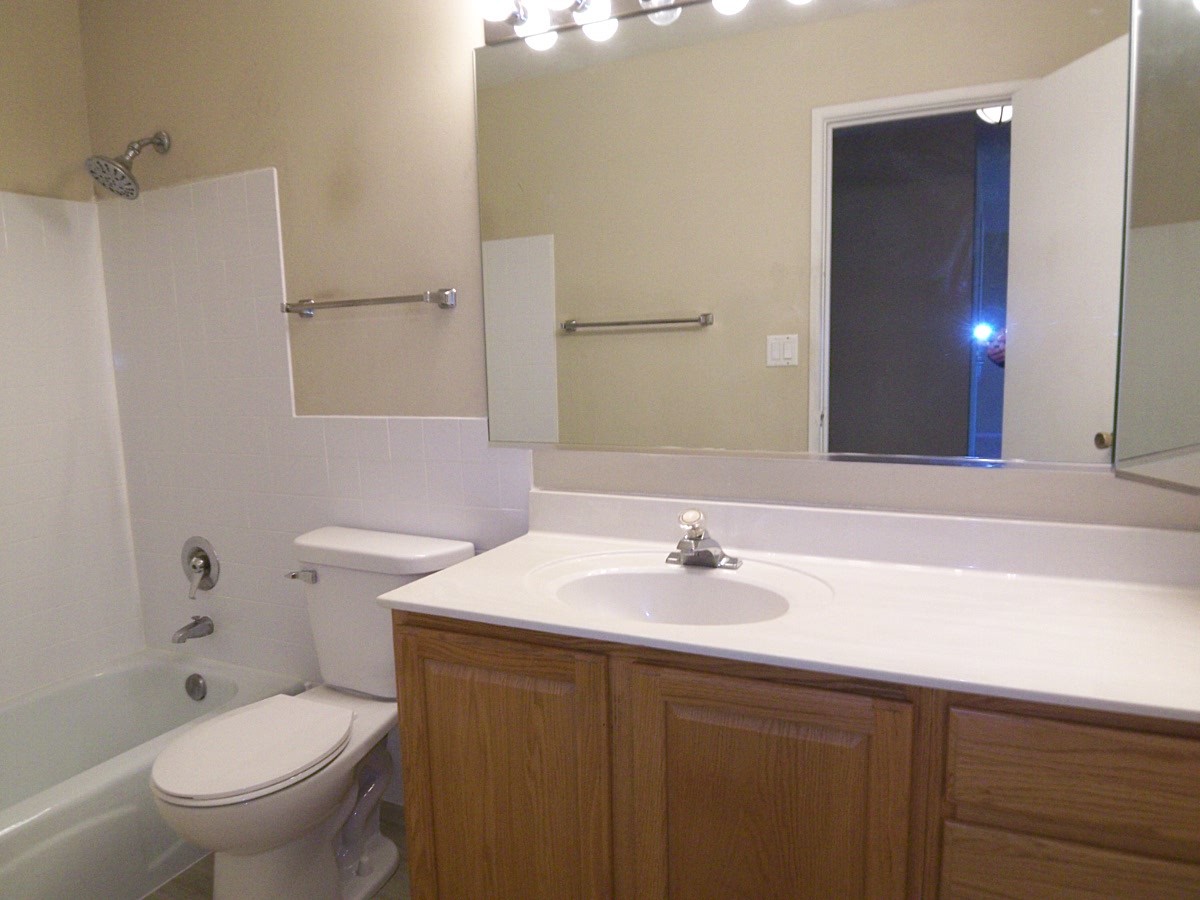 1227 S Old Wilke Road #306, Arlington Heights, IL 60005