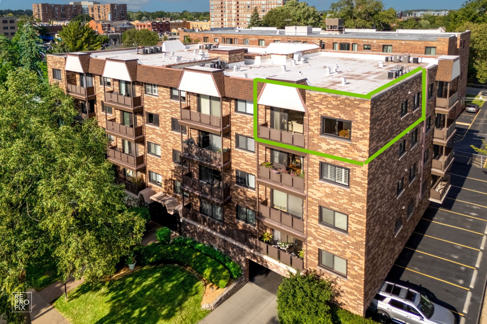 121 S Vail Avenue #504, Arlington Heights, IL 60005