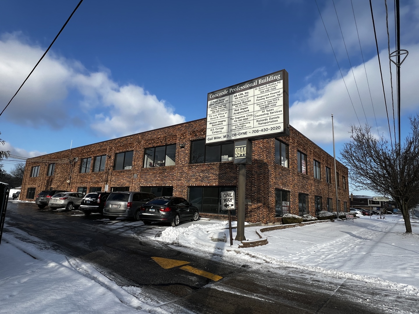 9944 S ROBERTS Road #107, Palos Hills, IL 60465