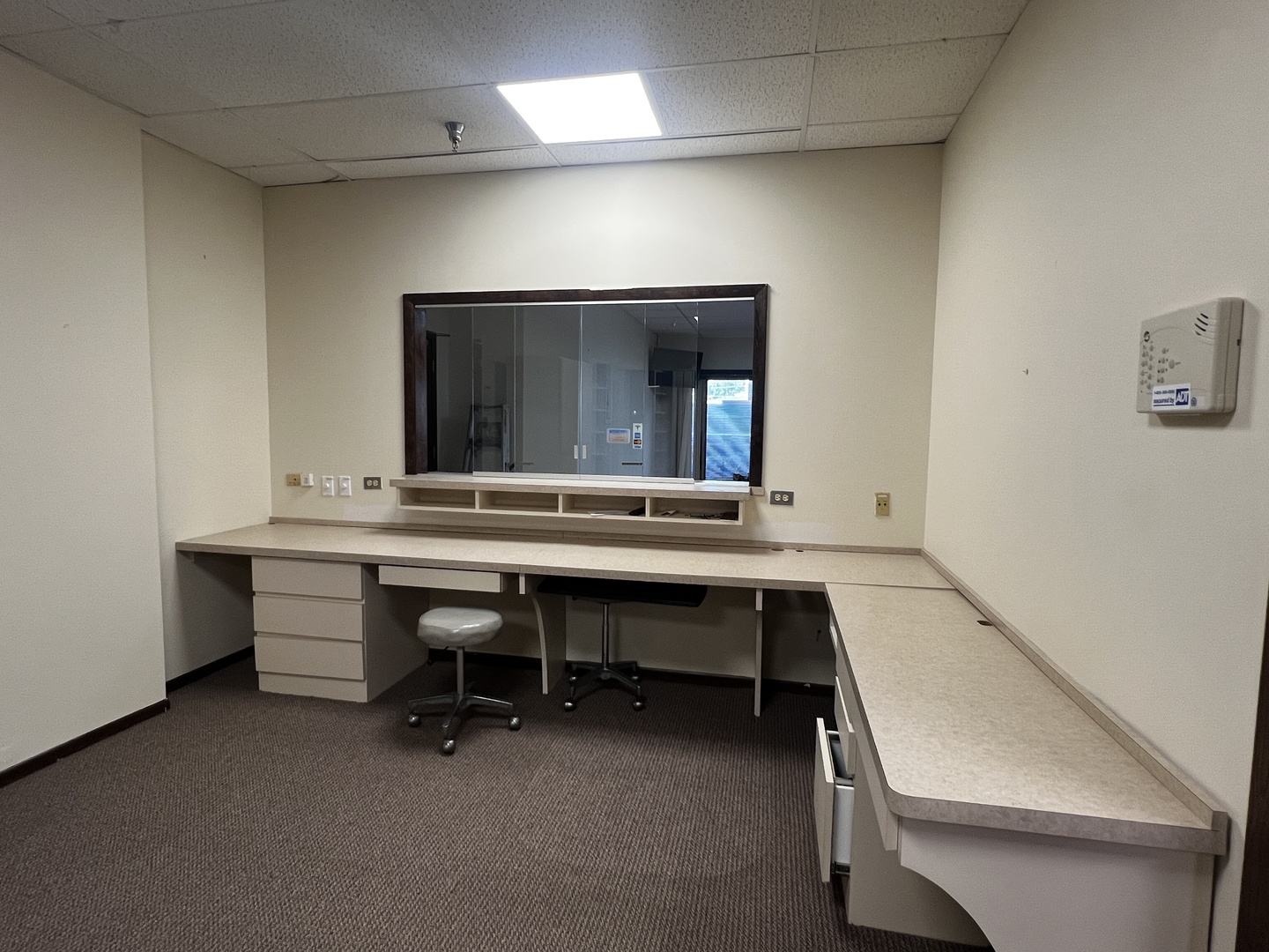9944 S ROBERTS Road #107, Palos Hills, IL 60465