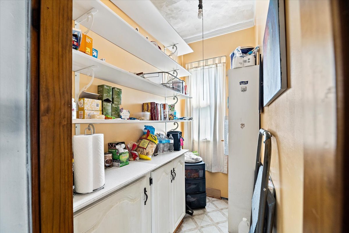 4314 W Henderson Street, Chicago, IL 60641