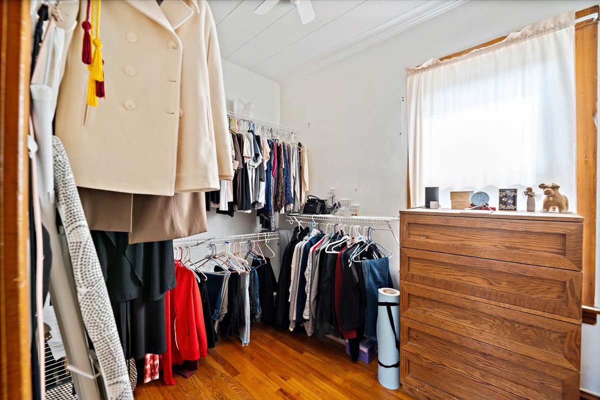 4314 W Henderson Street, Chicago, IL 60641