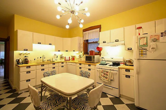 2036 N Sawyer Avenue #A, Chicago, IL 60647