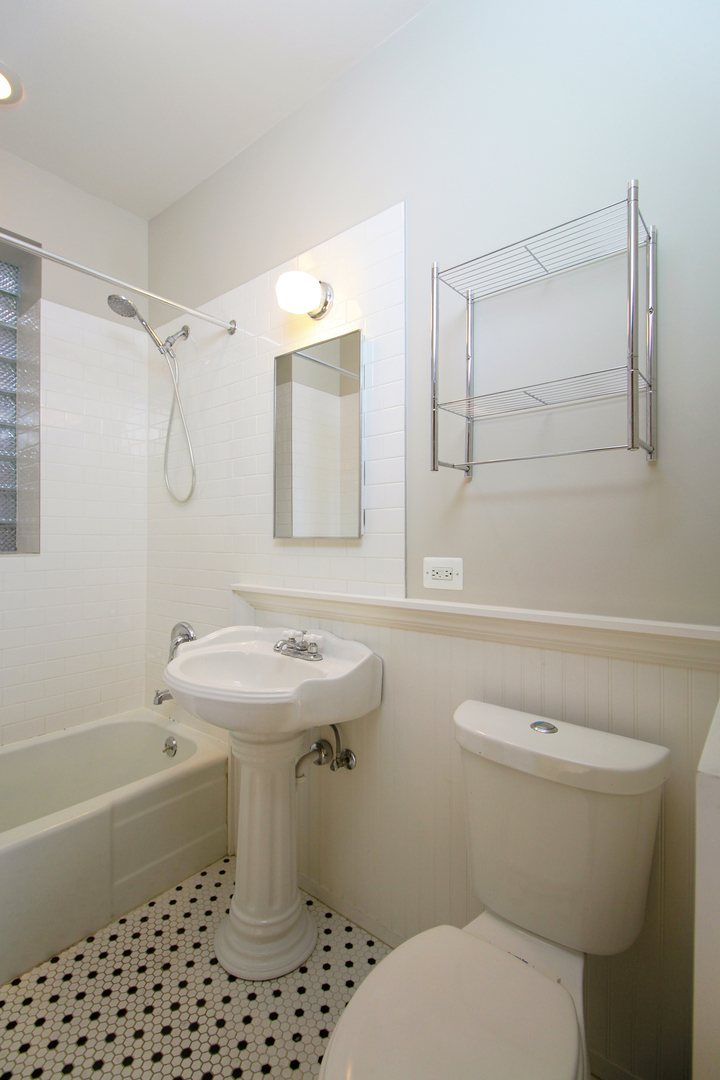 2036 N Sawyer Avenue #A, Chicago, IL 60647