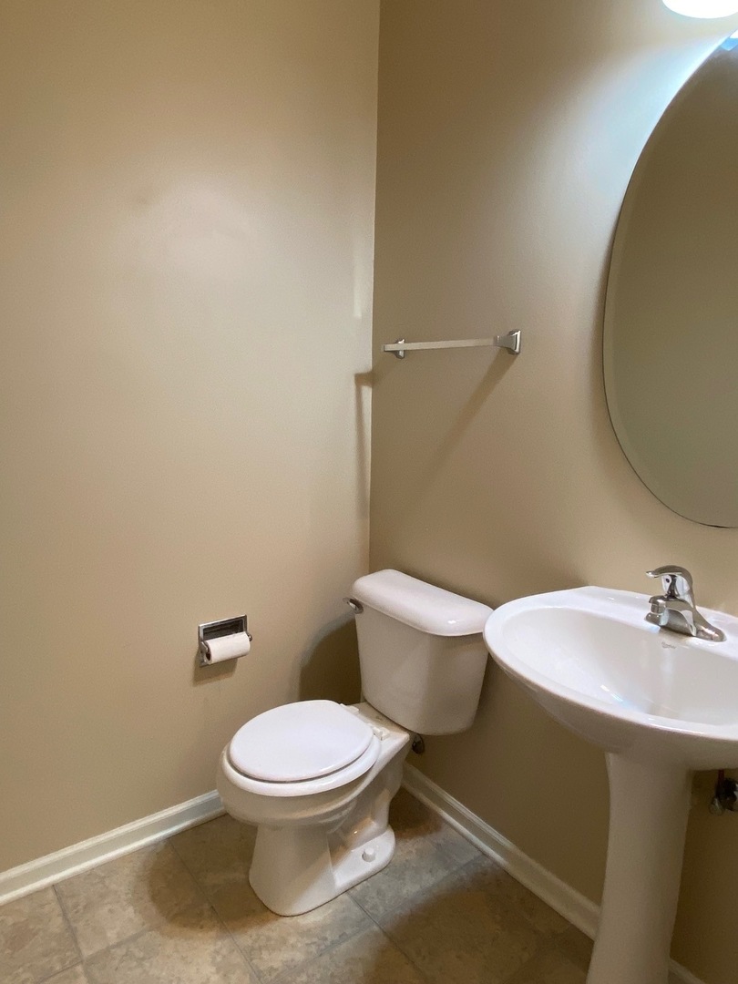 2297 GEORGETOWN Circle #2297, Aurora, IL 60503