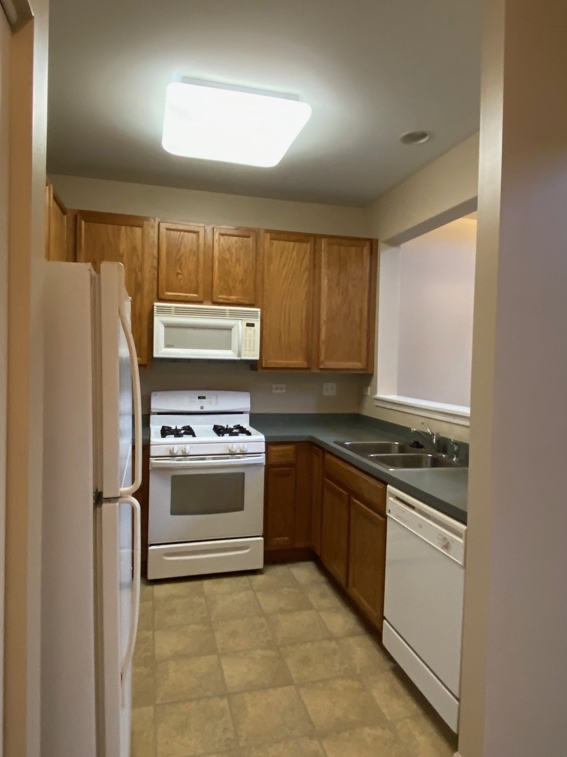 2297 GEORGETOWN Circle #2297, Aurora, IL 60503