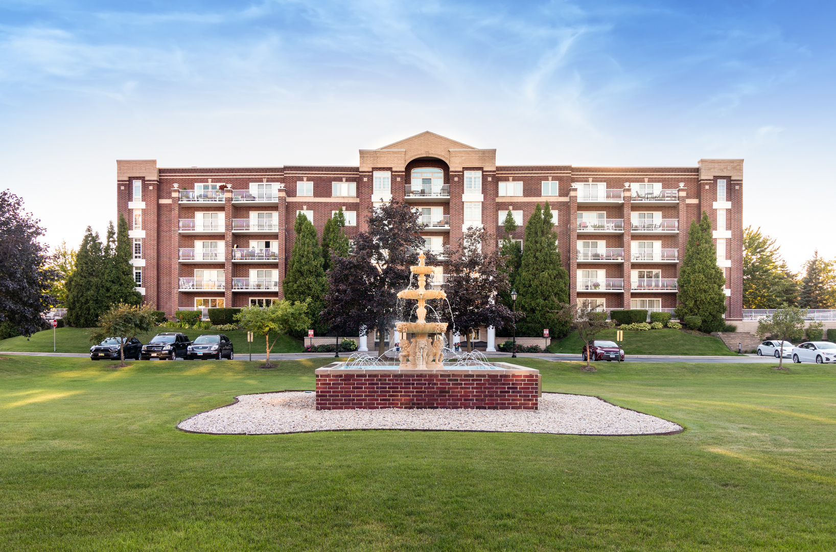 7071 W Touhy Avenue #307, Niles, IL 60714