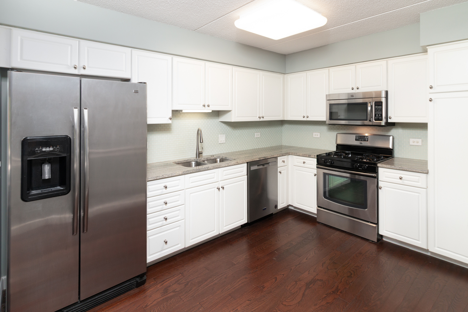 7071 W Touhy Avenue #307, Niles, IL 60714