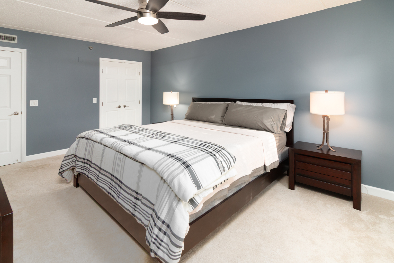 7071 W Touhy Avenue #307, Niles, IL 60714