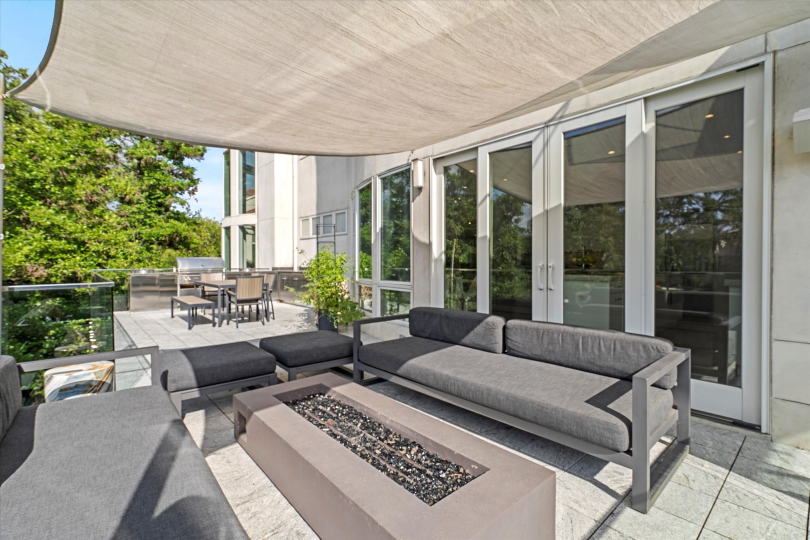 920 Saint Stephen's Green, Oak Brook, IL 60523