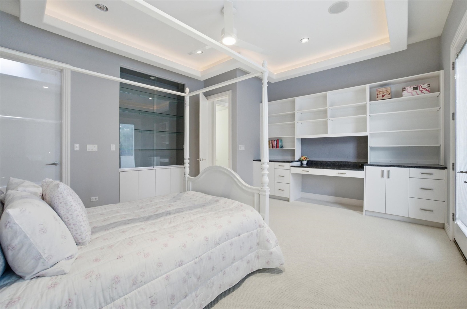 920 Saint Stephen's Green, Oak Brook, IL 60523