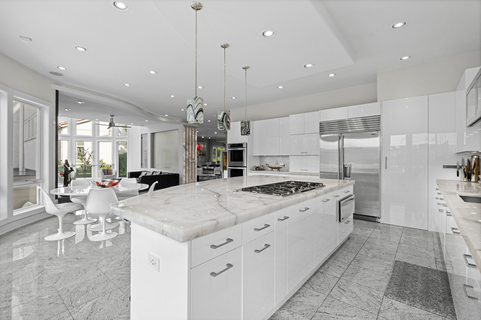 920 Saint Stephen's Green, Oak Brook, IL 60523