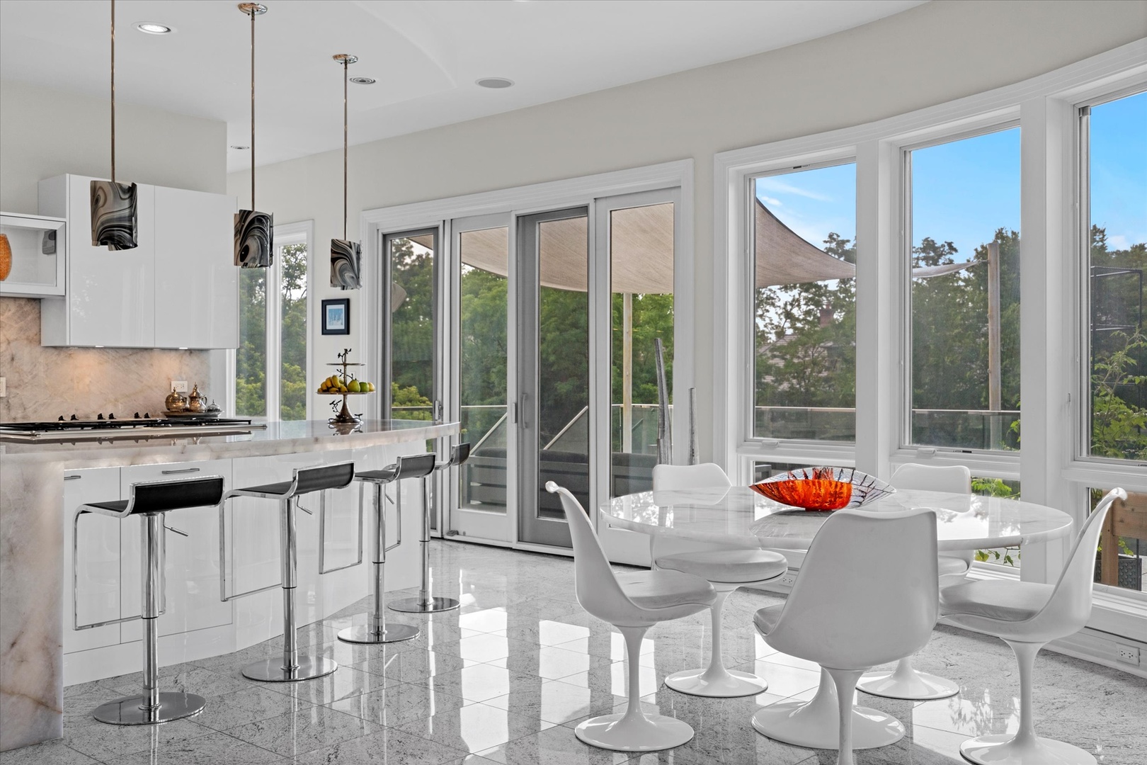 920 Saint Stephen's Green, Oak Brook, IL 60523