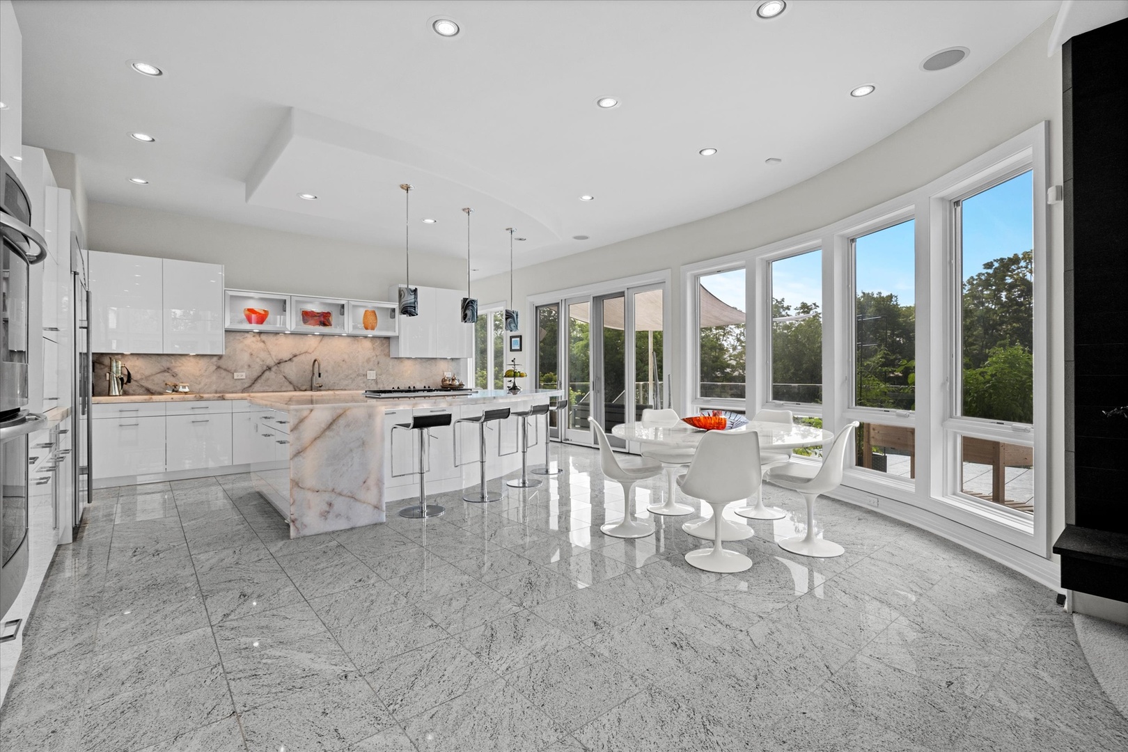 920 Saint Stephen's Green, Oak Brook, IL 60523