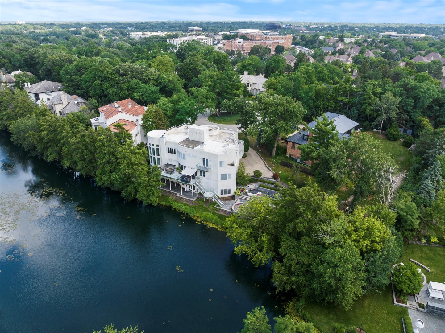 920 Saint Stephen's Green, Oak Brook, IL 60523