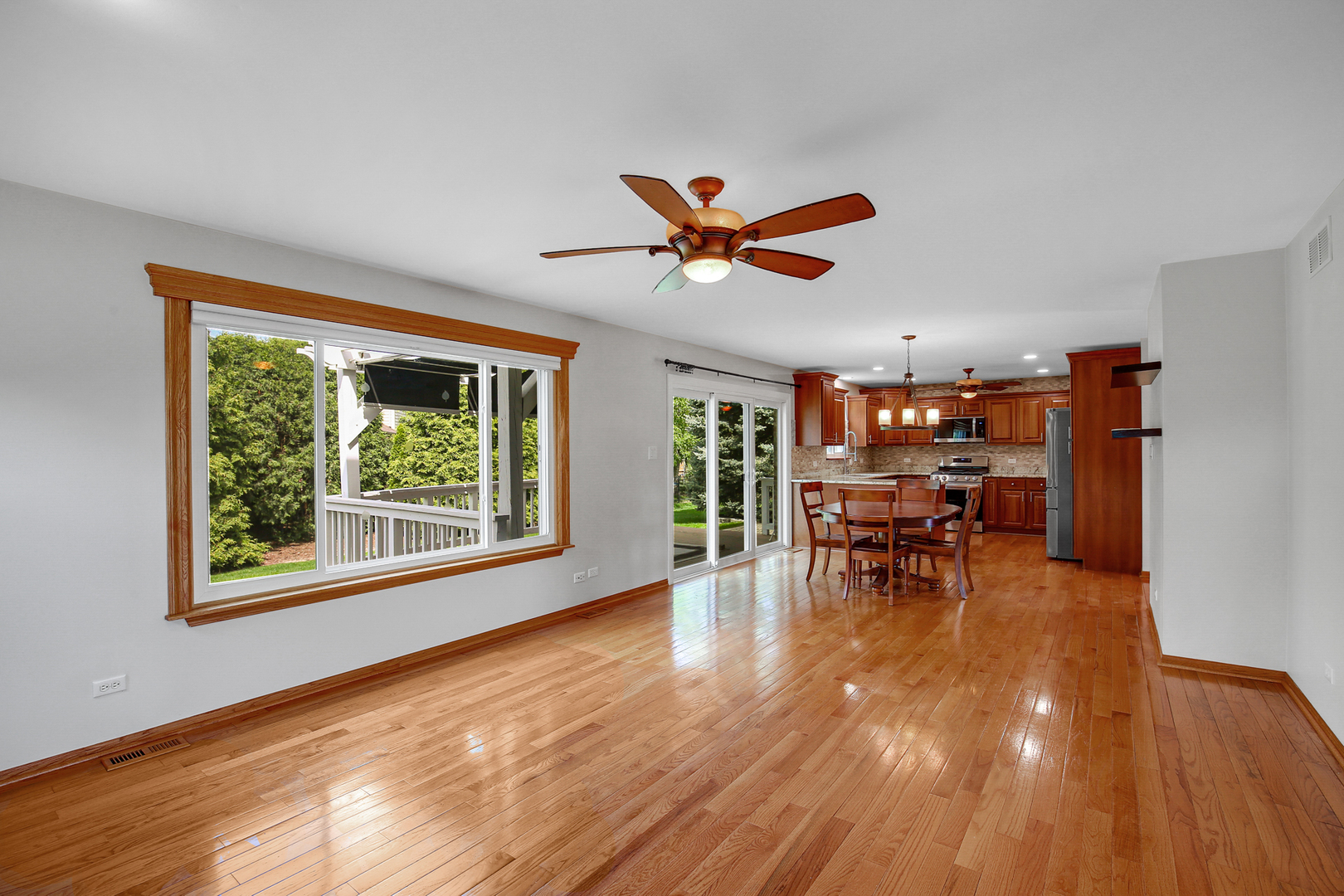 22250 Heritage Drive, Frankfort, IL 60423