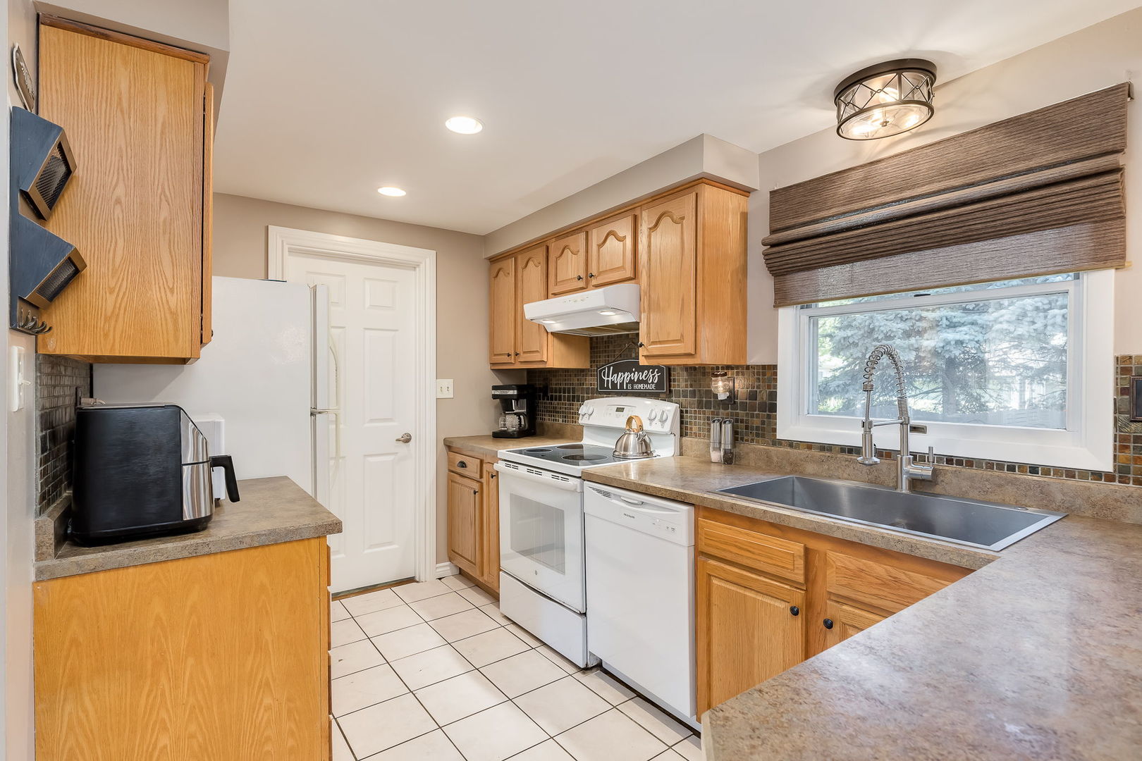548 Jo Ann Court, Lockport, IL 60441