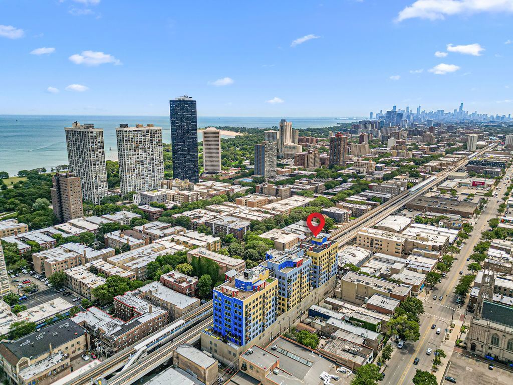 1122 W Catalpa Avenue #703, Chicago, IL 60640