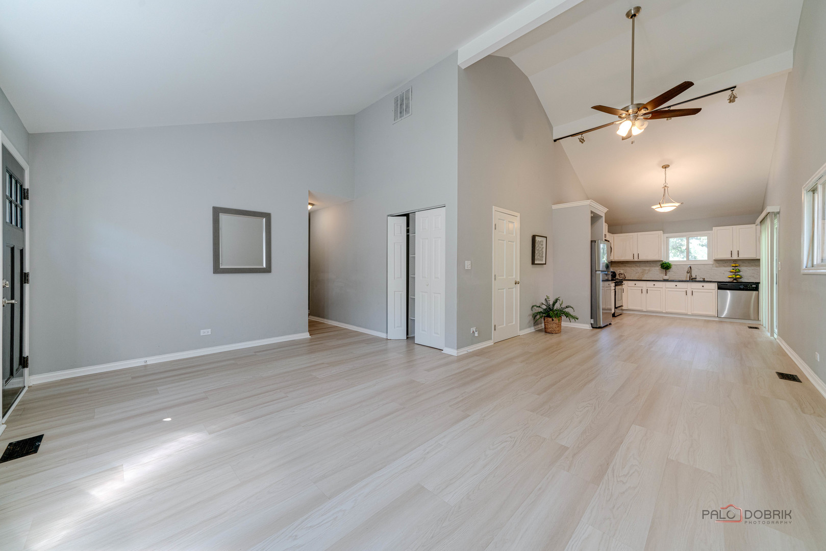 26829 N Circle Drive, Mundelein, IL 60060