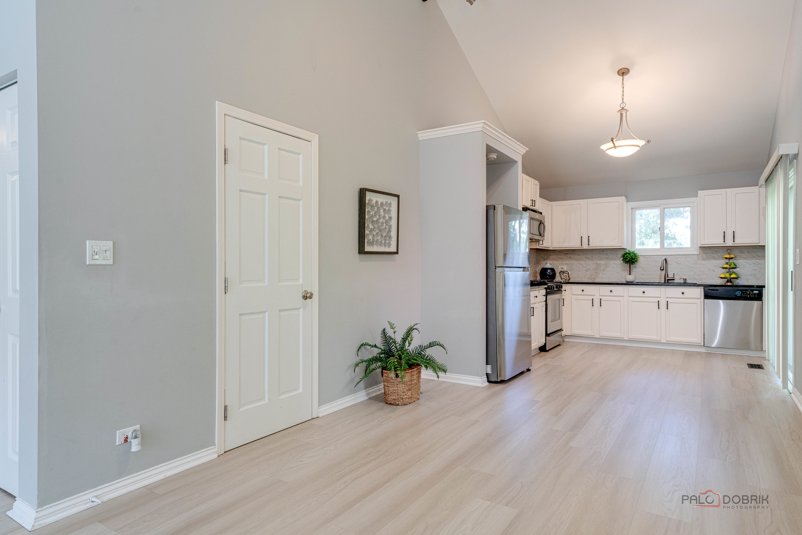 26829 N Circle Drive, Mundelein, IL 60060