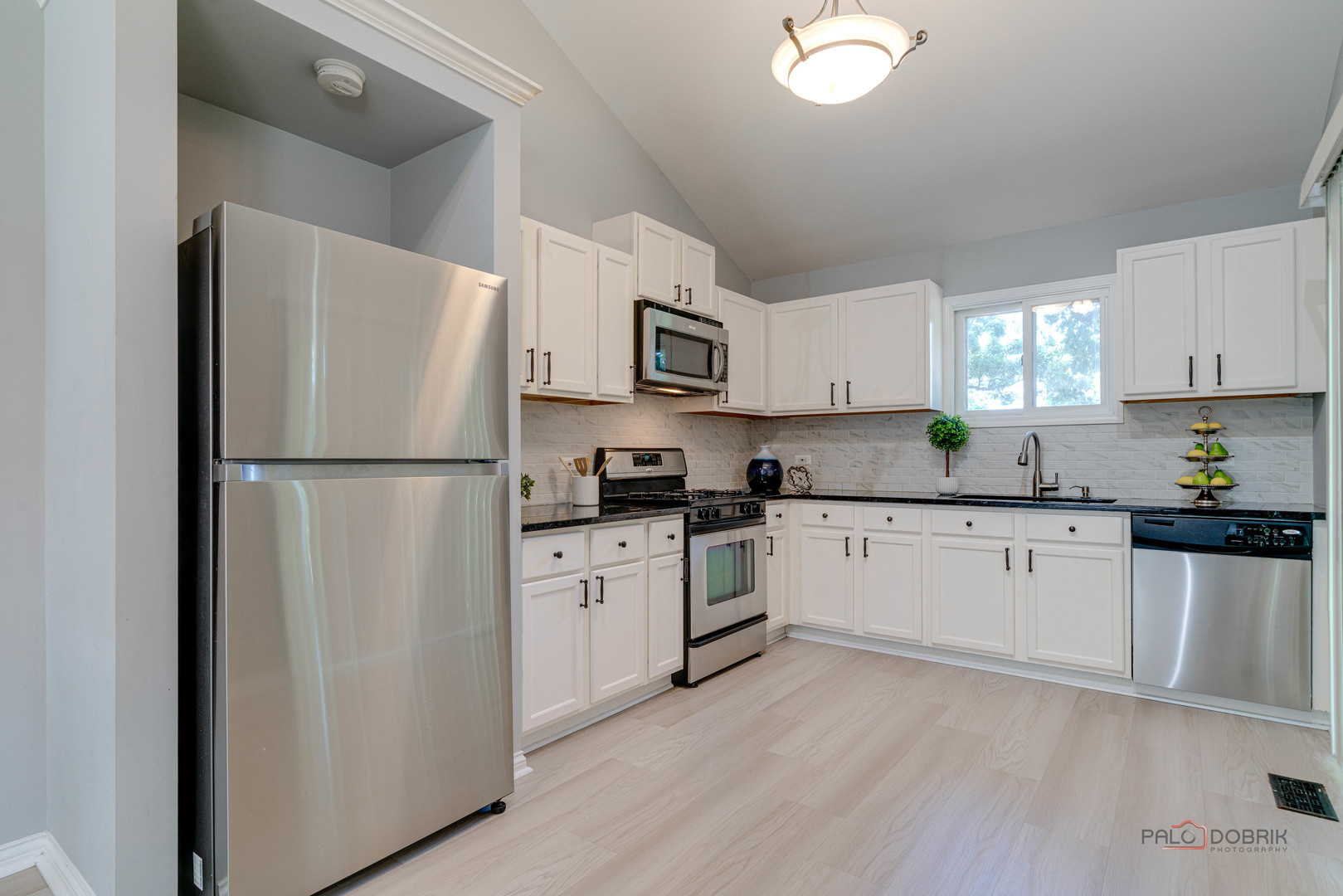 26829 N Circle Drive, Mundelein, IL 60060