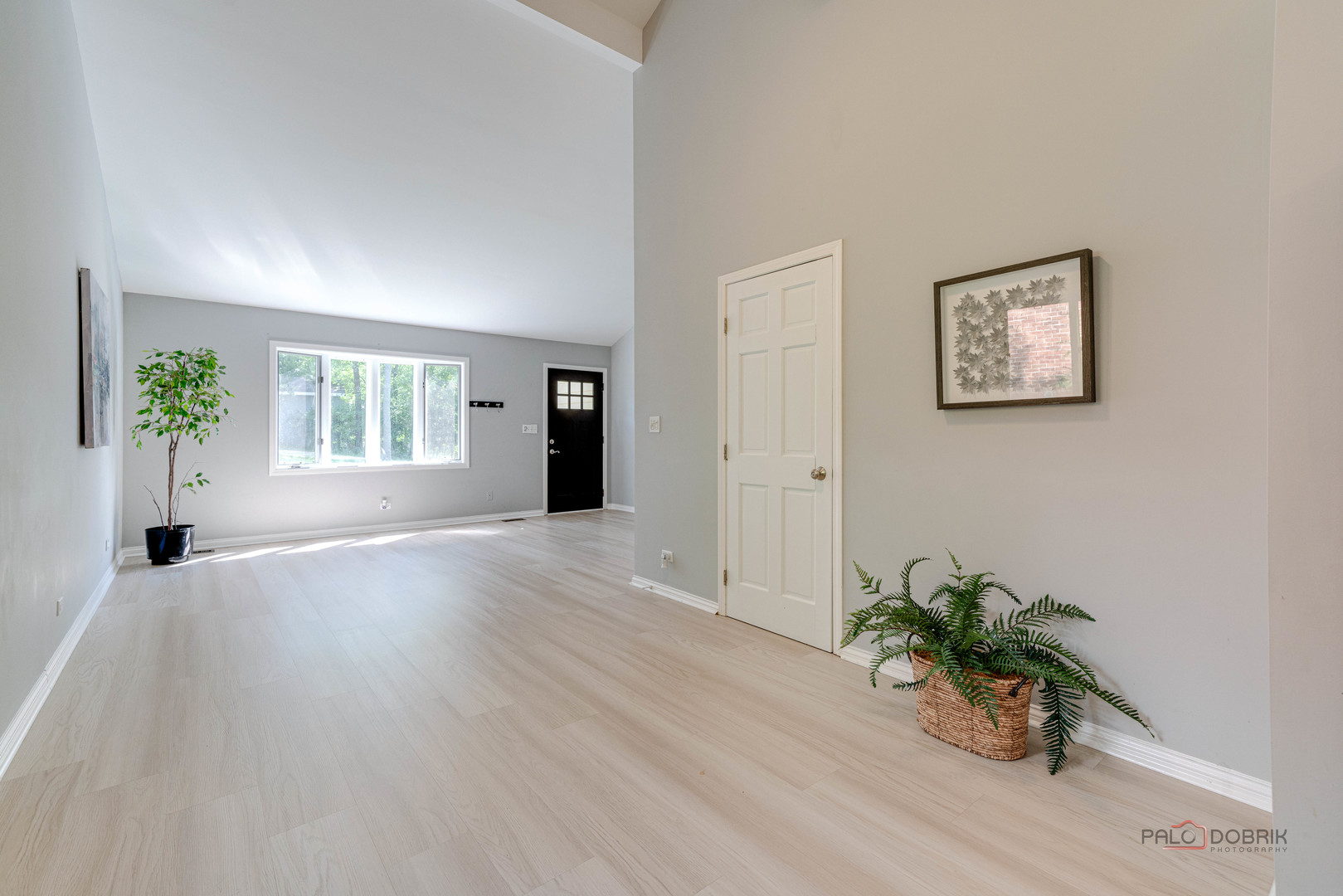 26829 N Circle Drive, Mundelein, IL 60060