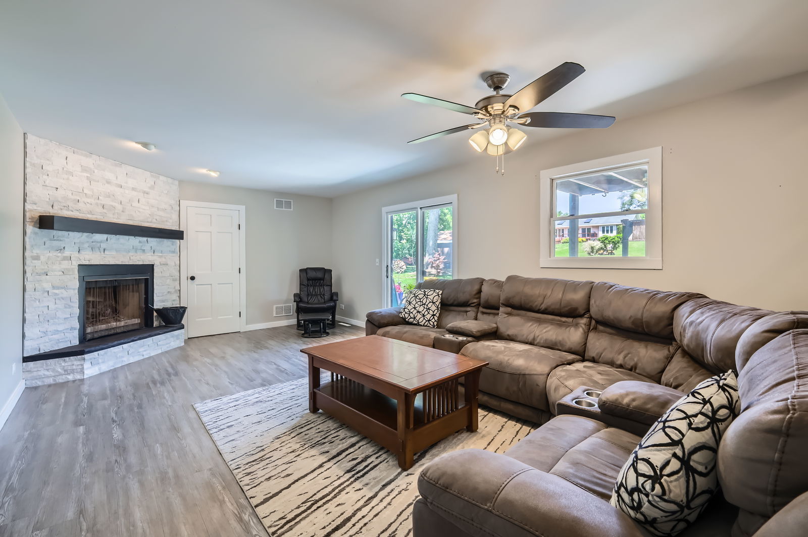 1718 Rosewood Lane, Johnsburg, IL 60051