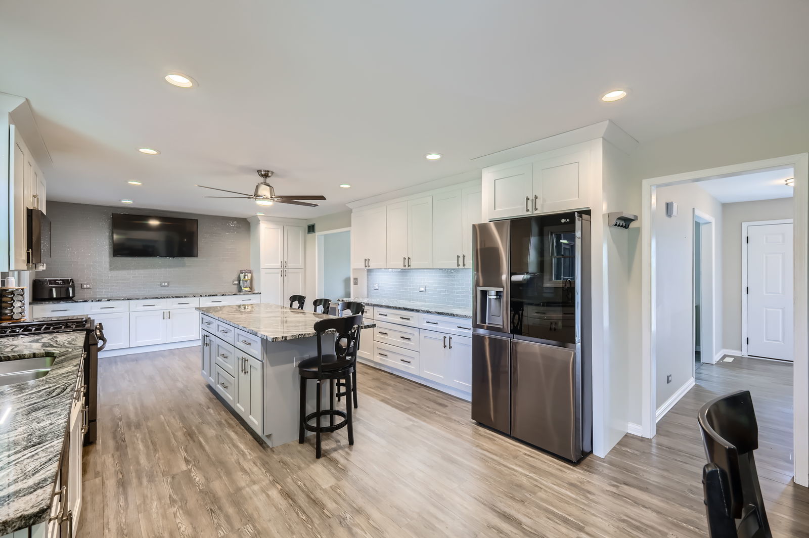 1718 Rosewood Lane, Johnsburg, IL 60051