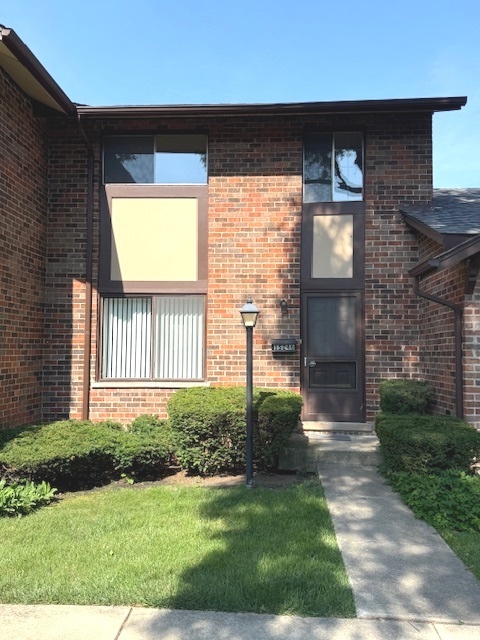 1S246 Stratford Lane, Villa Park, IL 60181