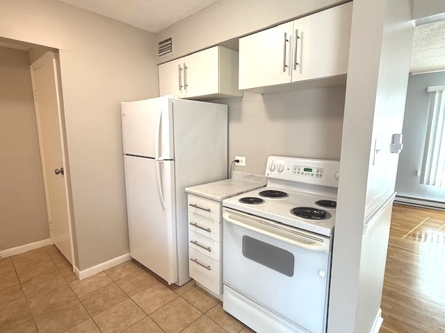 1S246 Stratford Lane, Villa Park, IL 60181