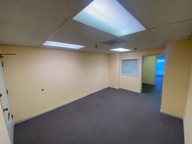 9944 S ROBERTS Road #205, Palos Hills, IL 60465