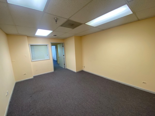 9944 S ROBERTS Road #205, Palos Hills, IL 60465