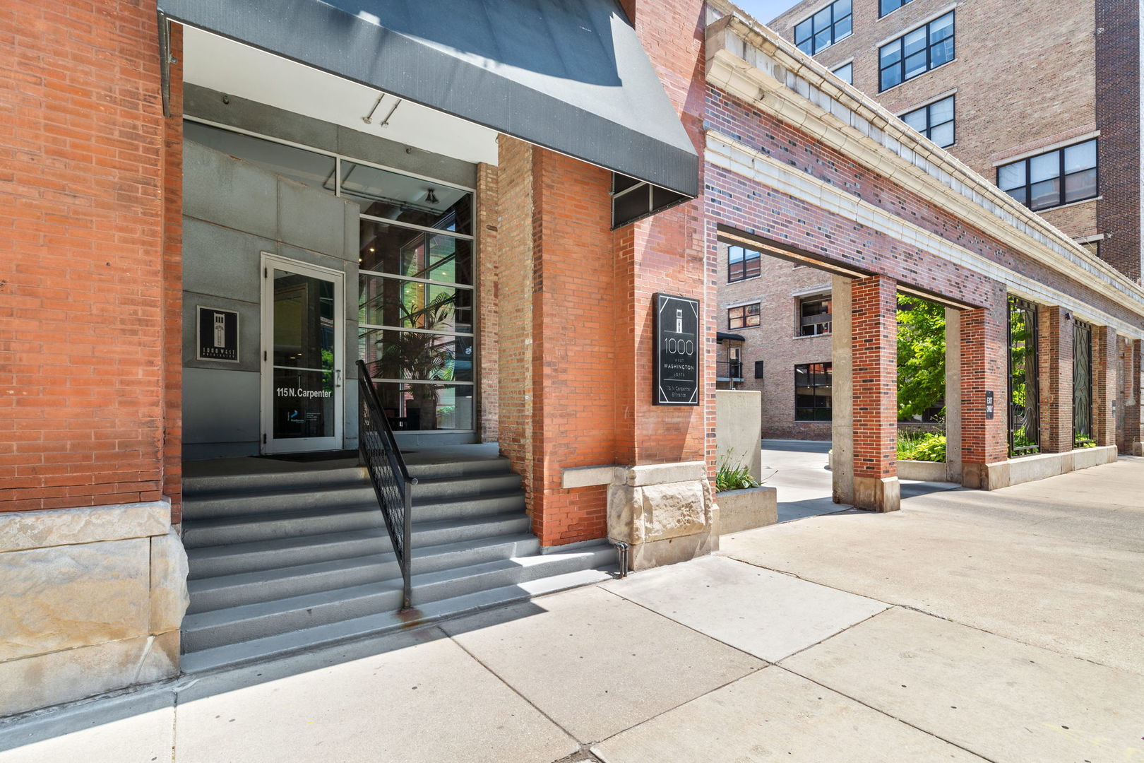 1000 W Washington Boulevard #226, Chicago, IL 60607