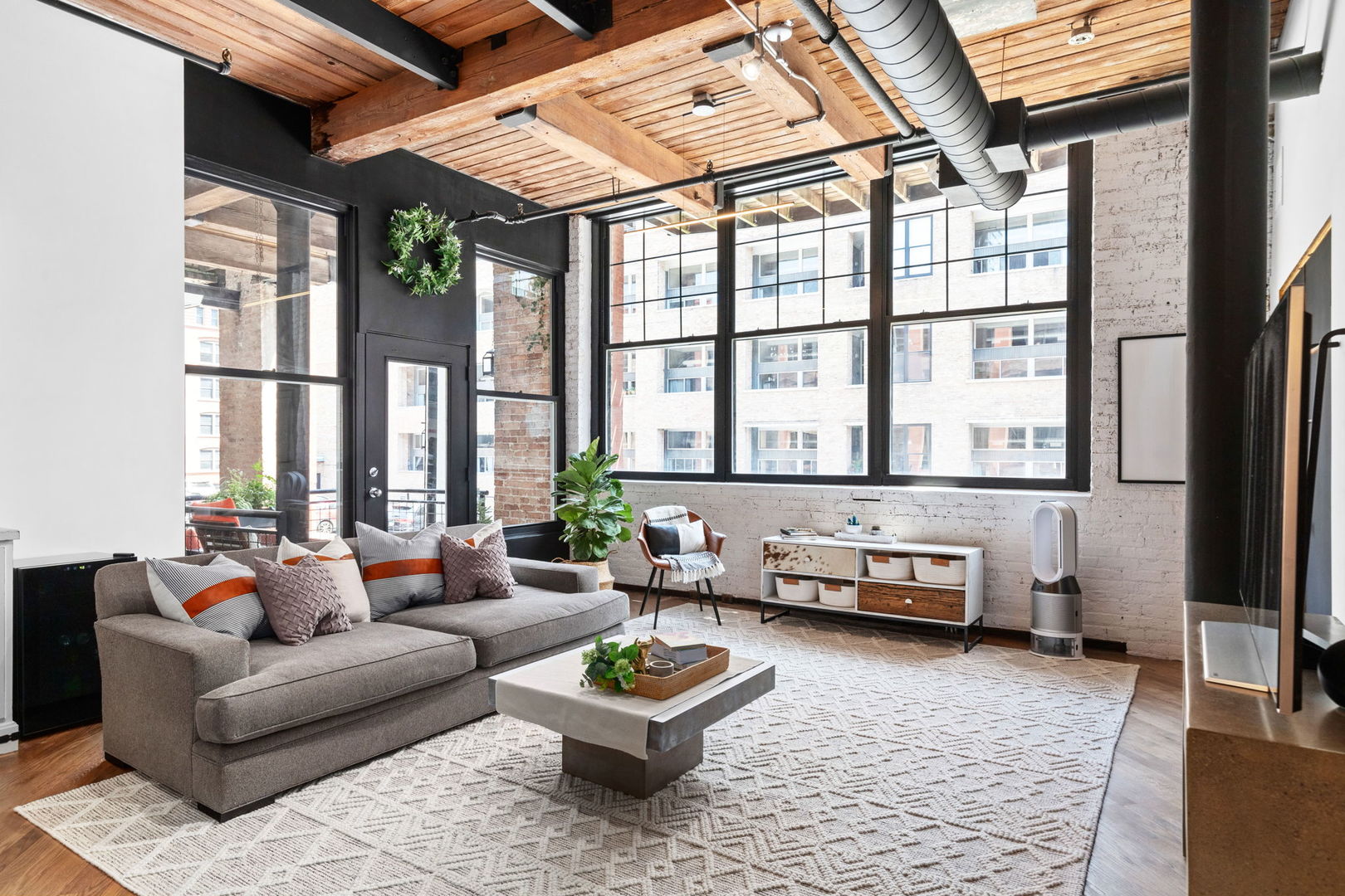 1000 W Washington Boulevard #226, Chicago, IL 60607