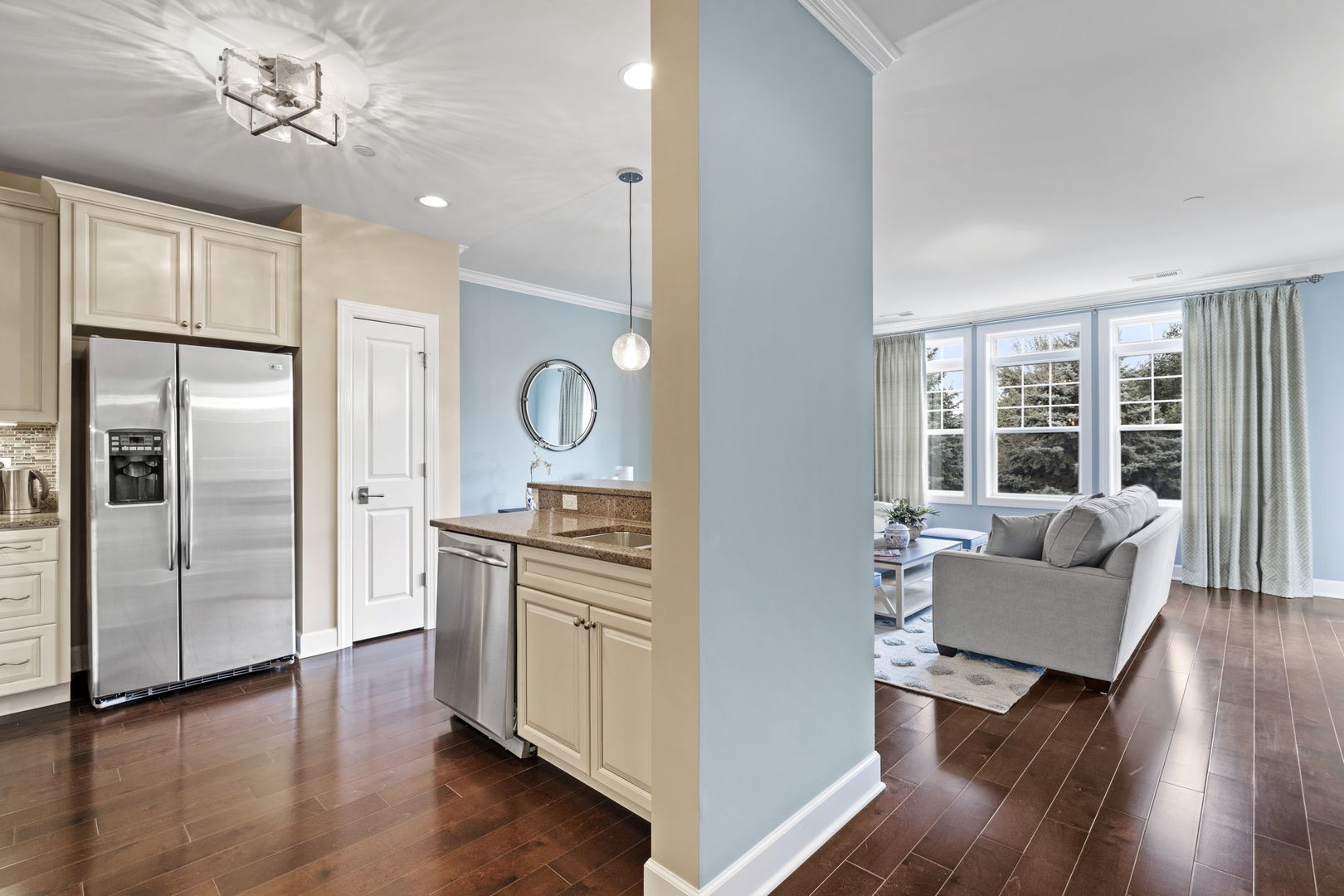 8 E Kennedy Avenue #206, Hinsdale, IL 60521