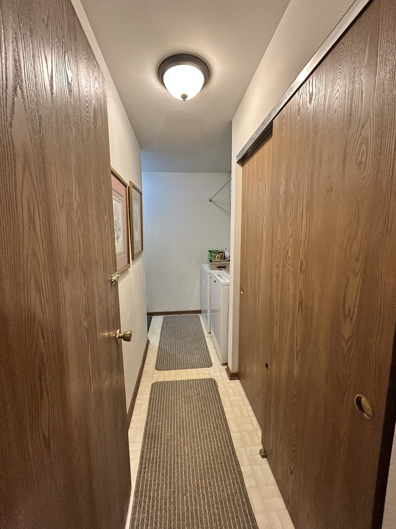 952 W Happfield Drive #2828, Arlington Heights, IL 60004