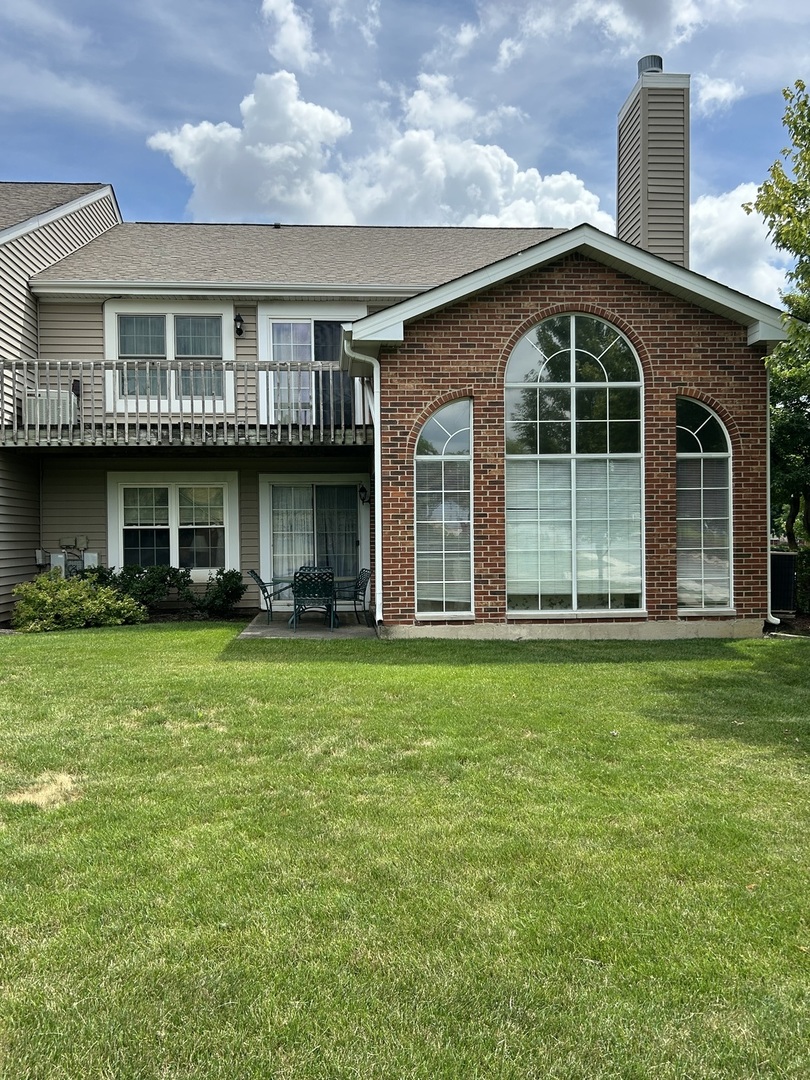 952 W Happfield Drive #2828, Arlington Heights, IL 60004