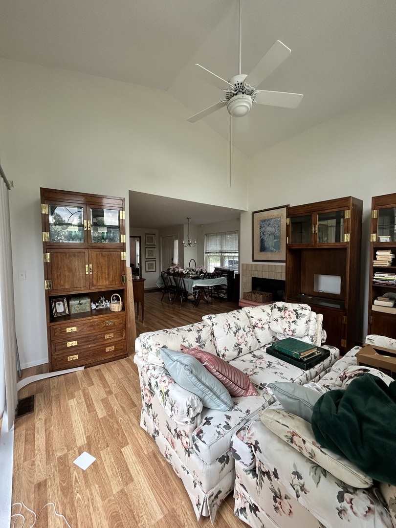 952 W Happfield Drive #2828, Arlington Heights, IL 60004