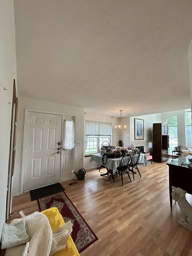 952 W Happfield Drive #2828, Arlington Heights, IL 60004