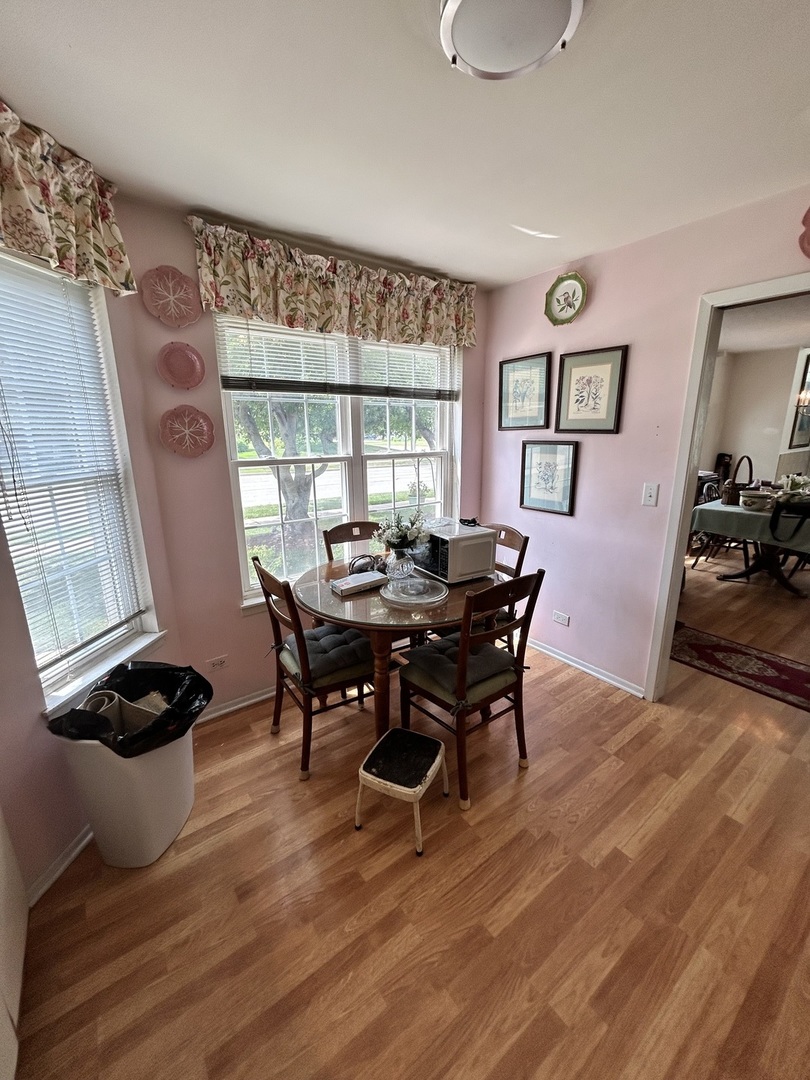 952 W Happfield Drive #2828, Arlington Heights, IL 60004