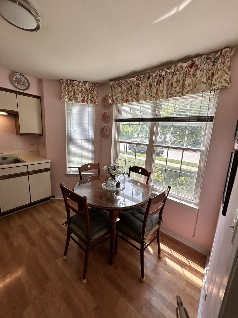 952 W Happfield Drive #2828, Arlington Heights, IL 60004