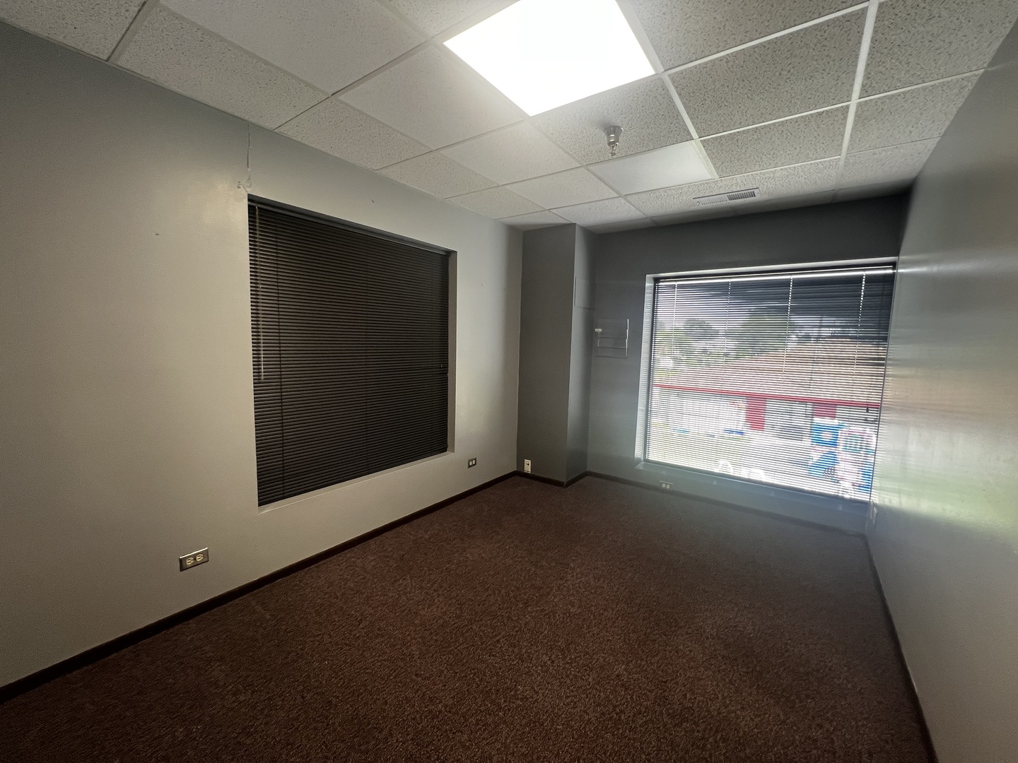 9944 S ROBERTS Road #208, Palos Hills, IL 60465