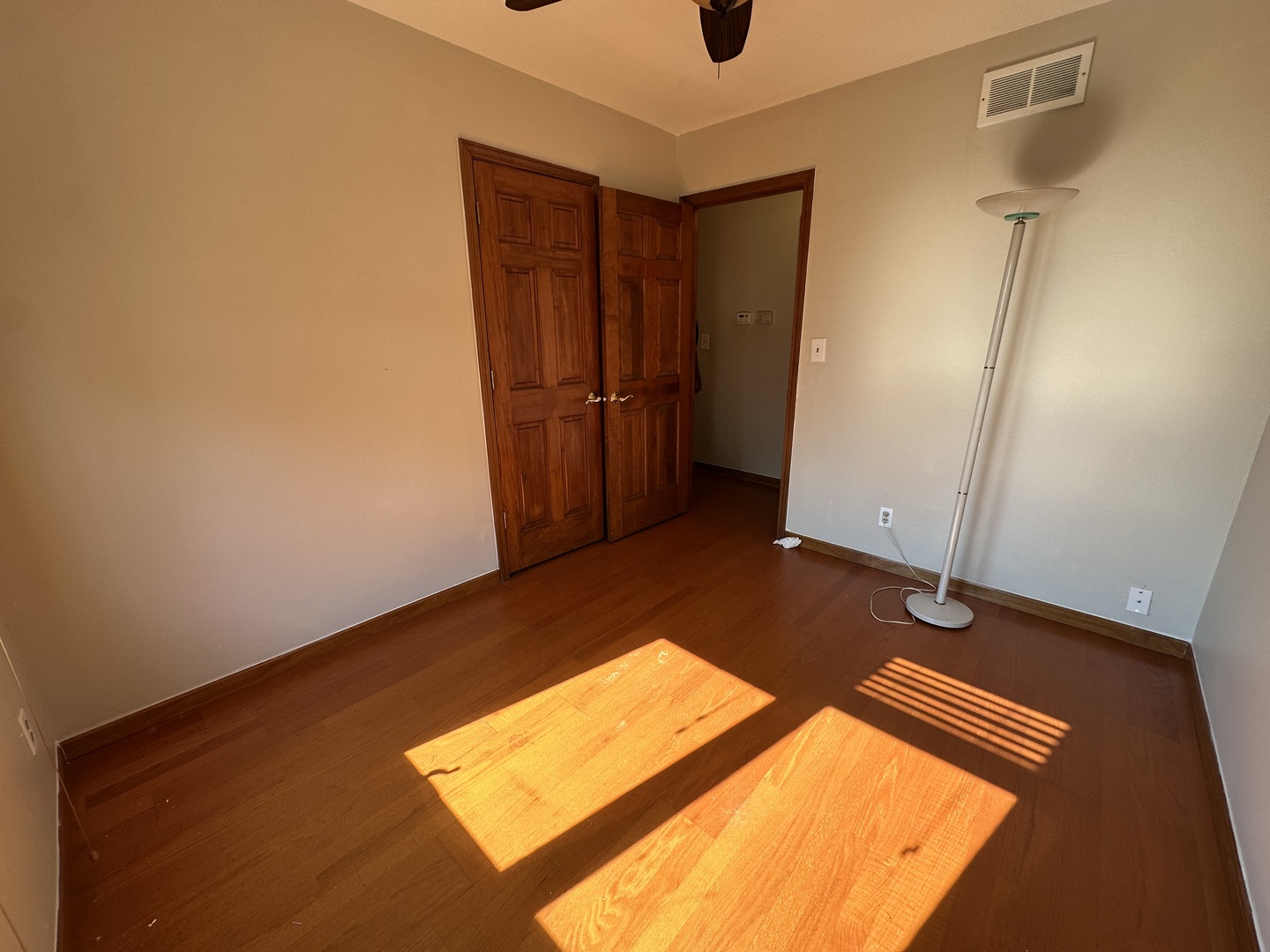 1220 Comet Drive, Aurora, IL 60505